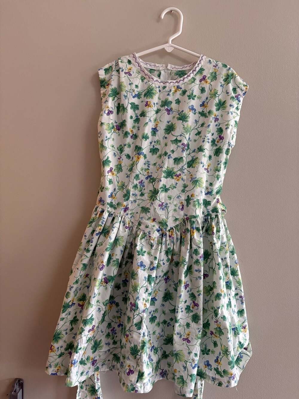 Vintage Handmade Floral Pansy Print Sleeveless Dress with Basques Waist